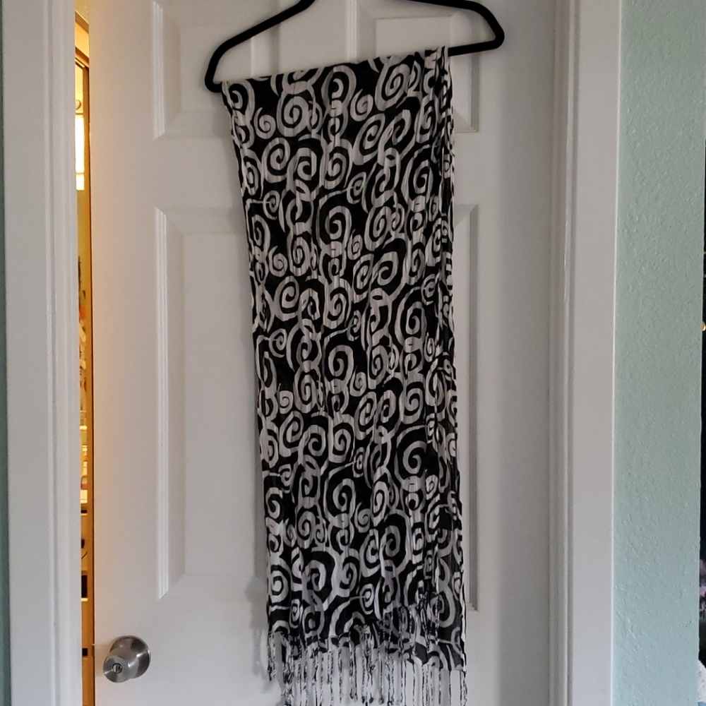 Black and White Scarf